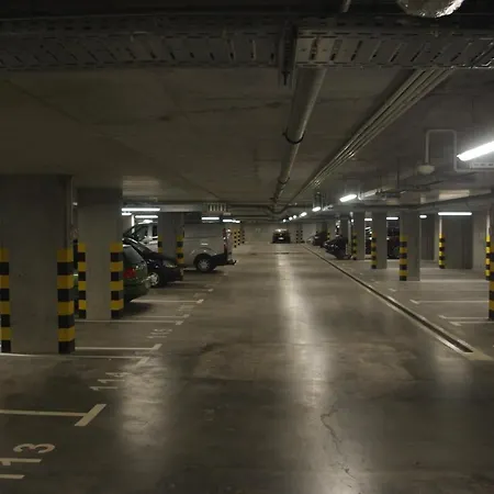 Old Town Nest - 2 Sypialnie, Balkon, Parking W Hali * Danzig