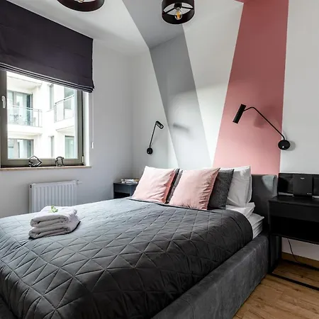 Old Town Nest - 2 Sypialnie, Balkon, Parking W Hali * Danzig