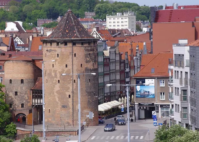 Old Town Nest - 2 Sypialnie, Balkon, Parking W Hali Apartman