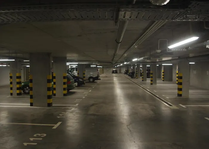 Old Town Nest - 2 Sypialnie, Balkon, Parking W Hali * 格但斯克