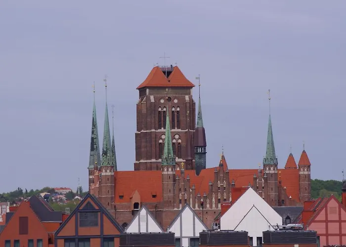 Old Town Nest - 2 Sypialnie, Balkon, Parking W Hali Apartman