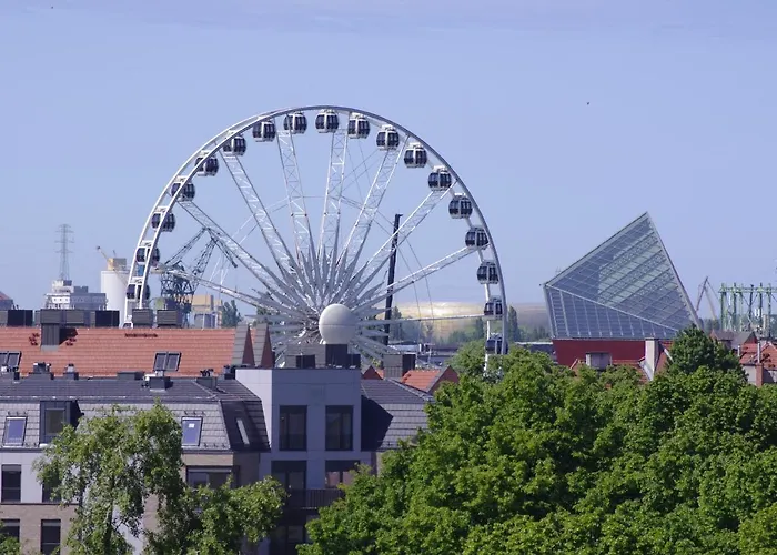 Daire Old Town Nest - 2 Sypialnie, Balkon, Parking W Hali