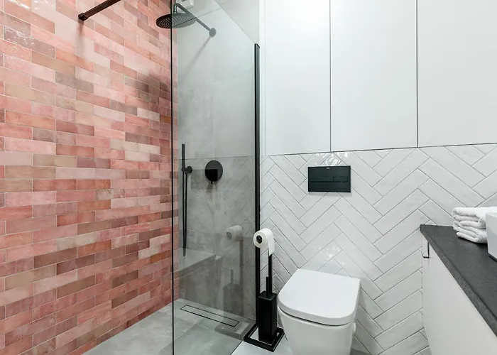 Old Town Nest - 2 Sypialnie, Balkon, Parking W Hali *