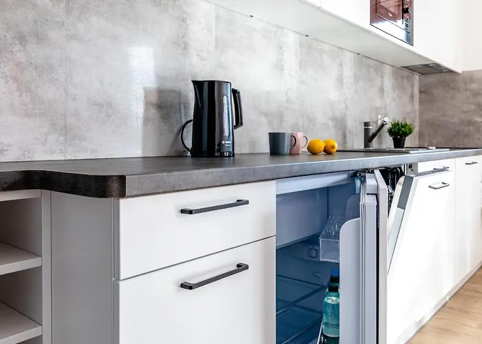 Old Town Nest - 2 Sypialnie, Balkon, Parking W Hali 公寓