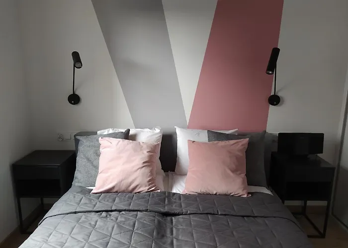 Daire Old Town Nest - 2 Sypialnie, Balkon, Parking W Hali *