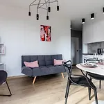 Old Town Nest - 2 Sypialnie, Balkon, Parking W Hali *