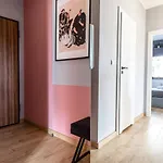 Old Town Nest - 2 Sypialnie, Balkon, Parking W Hali * Gdańsk